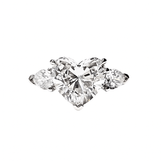 heart shape 1 carat Lab Grown Diamond engagement Ring, suitable for anniversaries or daily wear