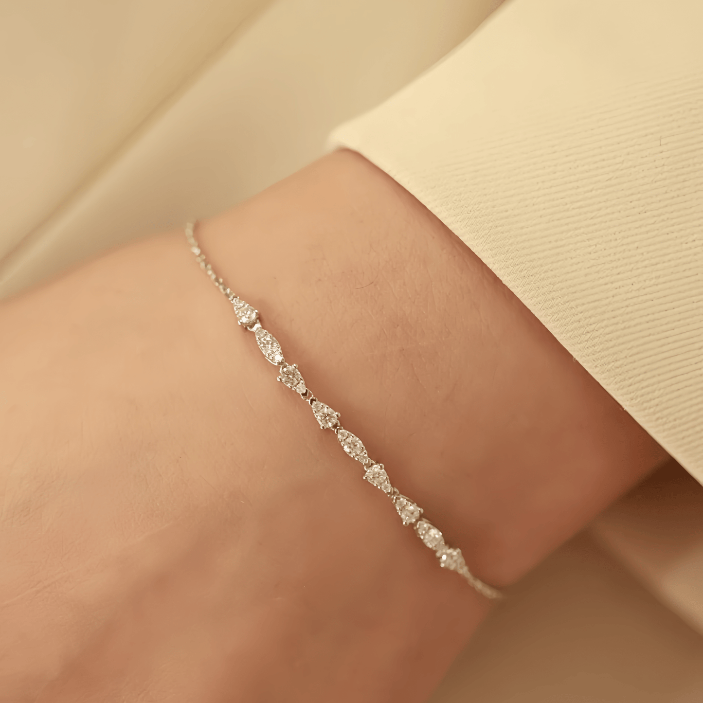 0.43 carat round brilliant Lab Grown Diamond Bracelet set In Silver for modern women