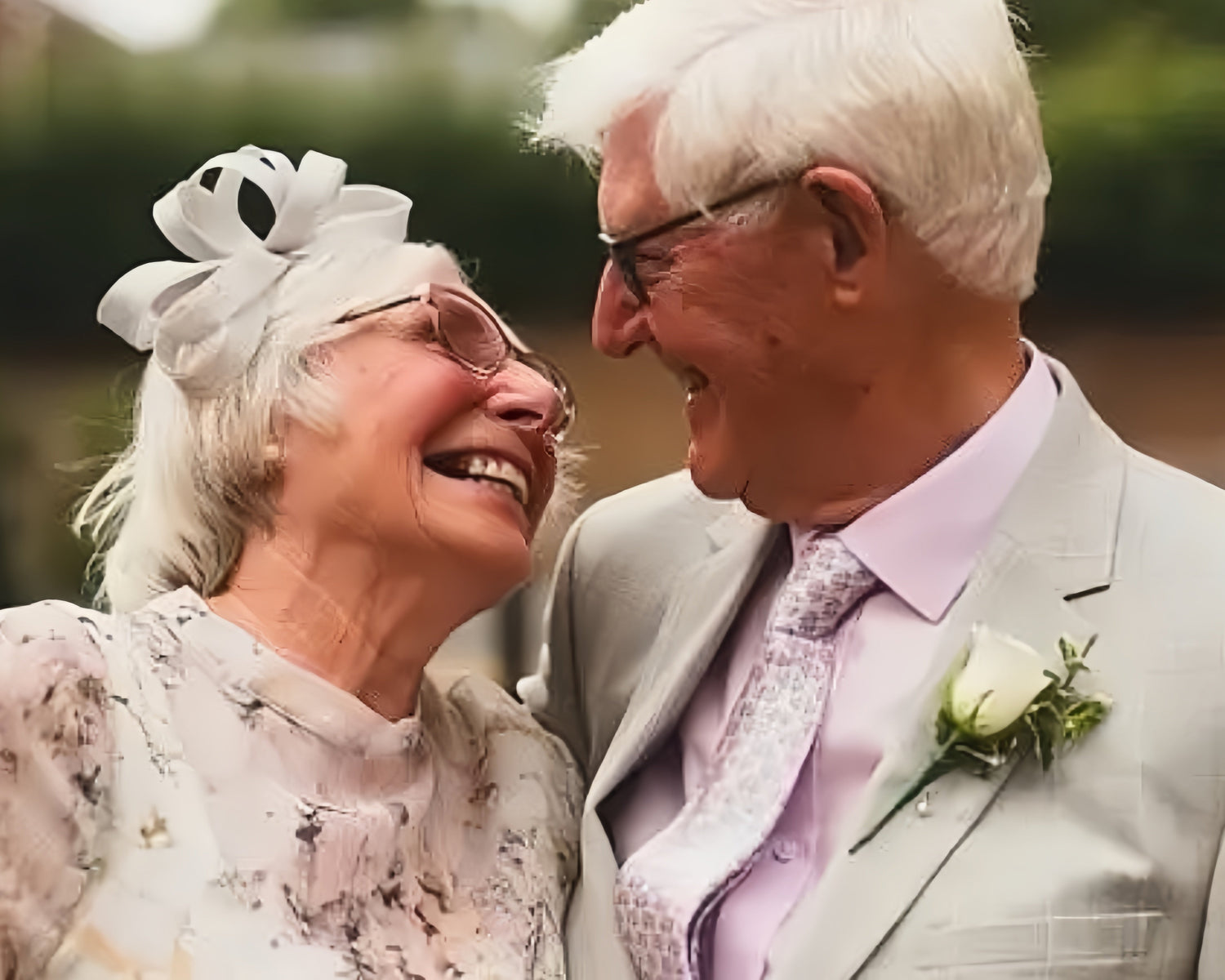 a memorial diamond made from couples_hair_In memory of everlasting love