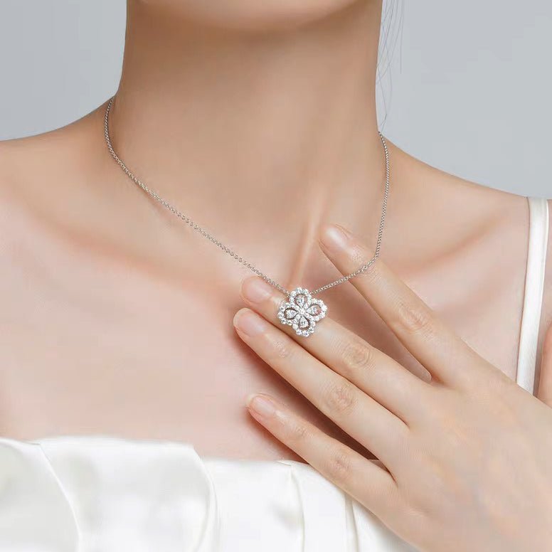 Four-Leaf_Clover_Sterling_Silver_pendant featured 0.6 carat lab grown diamonds for women