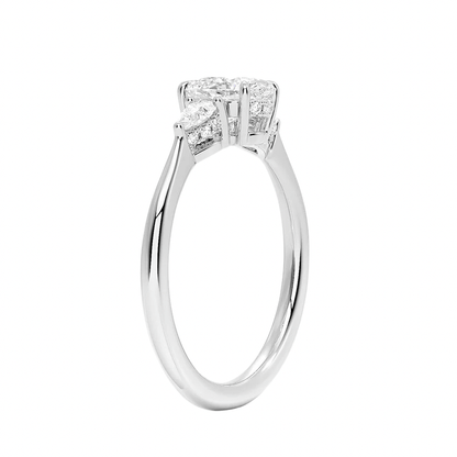 1 carat oval engagement rings diamond set in 14k white gold, lab grown and sustainable