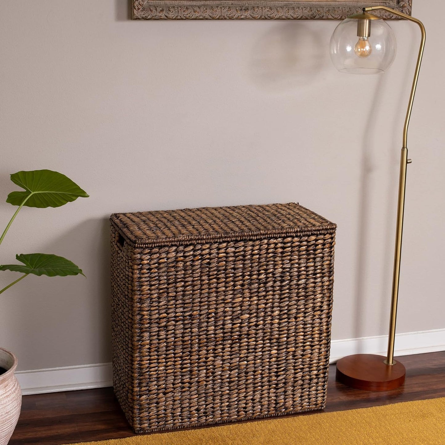 Extra large split gift basket with lining