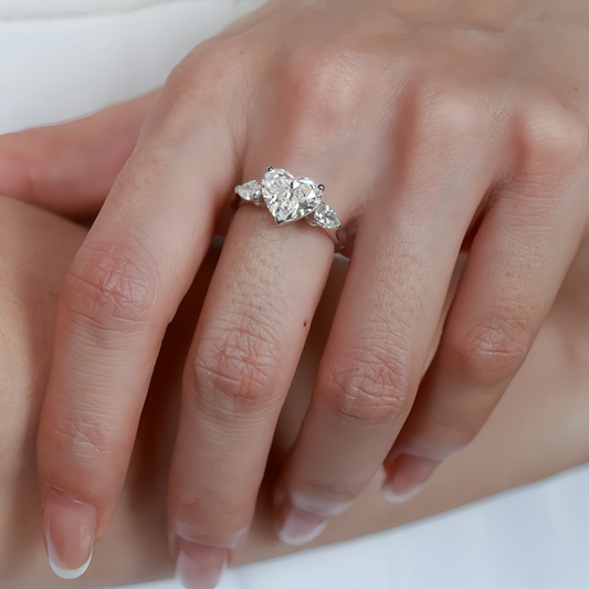 Heart Shape Diamond Three Stone Engagement Ring(1 ct.tw.) In 14K